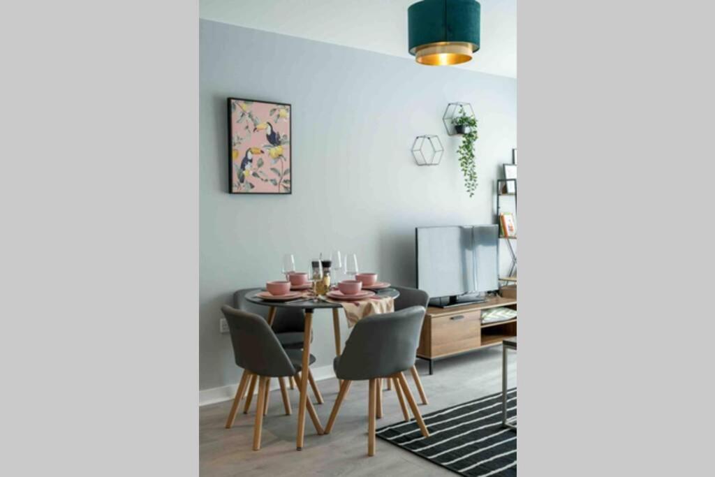 Kew Gardens Retreat Apartment ภายนอก รูปภาพ
