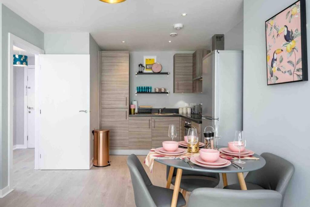 Kew Gardens Retreat Apartment ภายนอก รูปภาพ